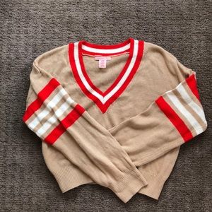 URBAN OUTFITTERS V-neck sweater. SIZE M